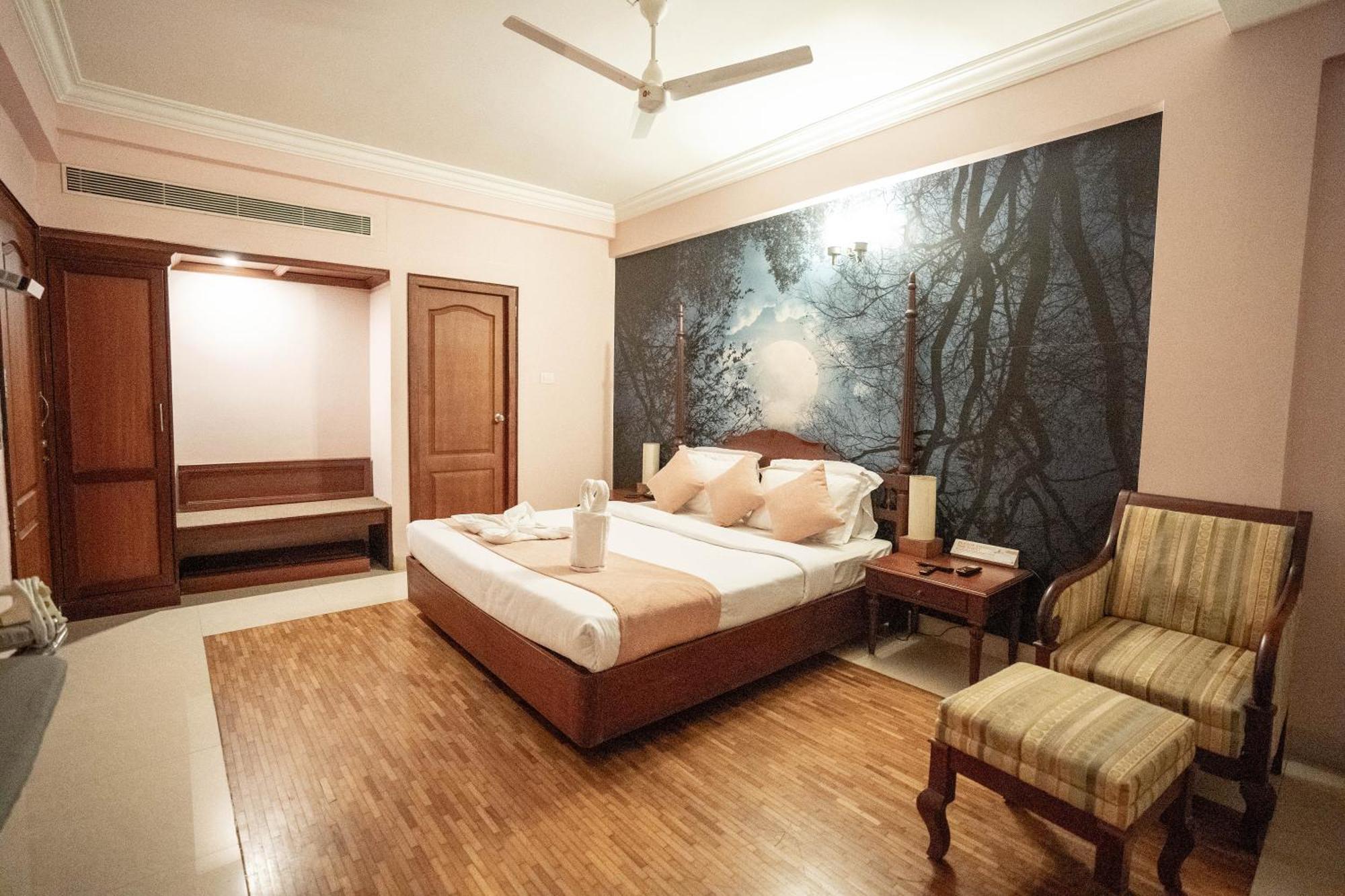 Thrissur Casino Hotels Ltd מראה חיצוני תמונה