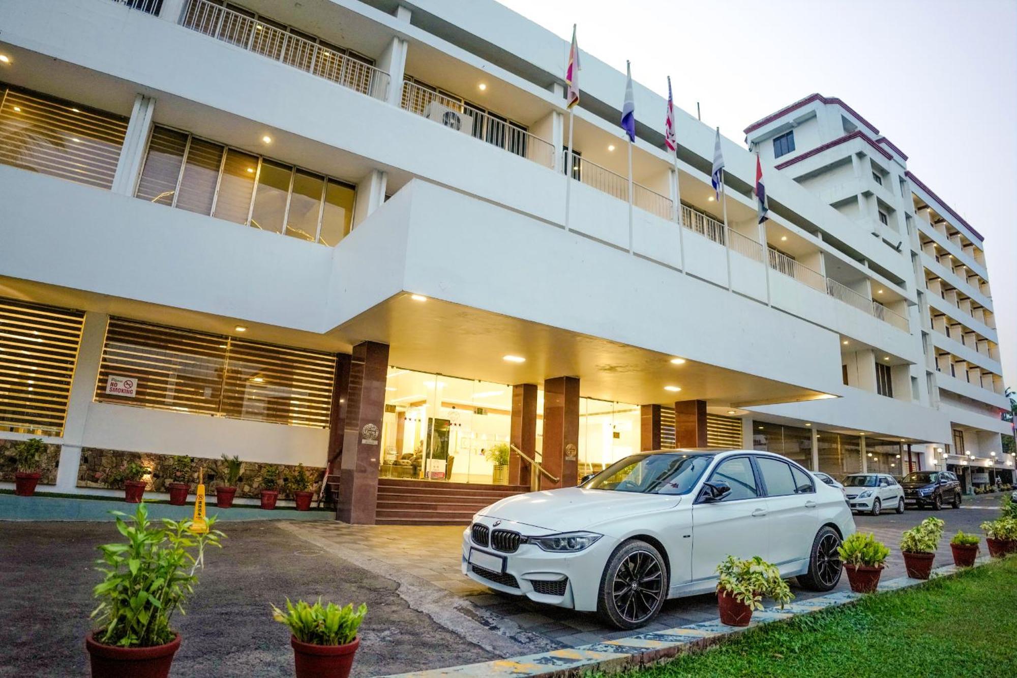 Thrissur Casino Hotels Ltd מראה חיצוני תמונה