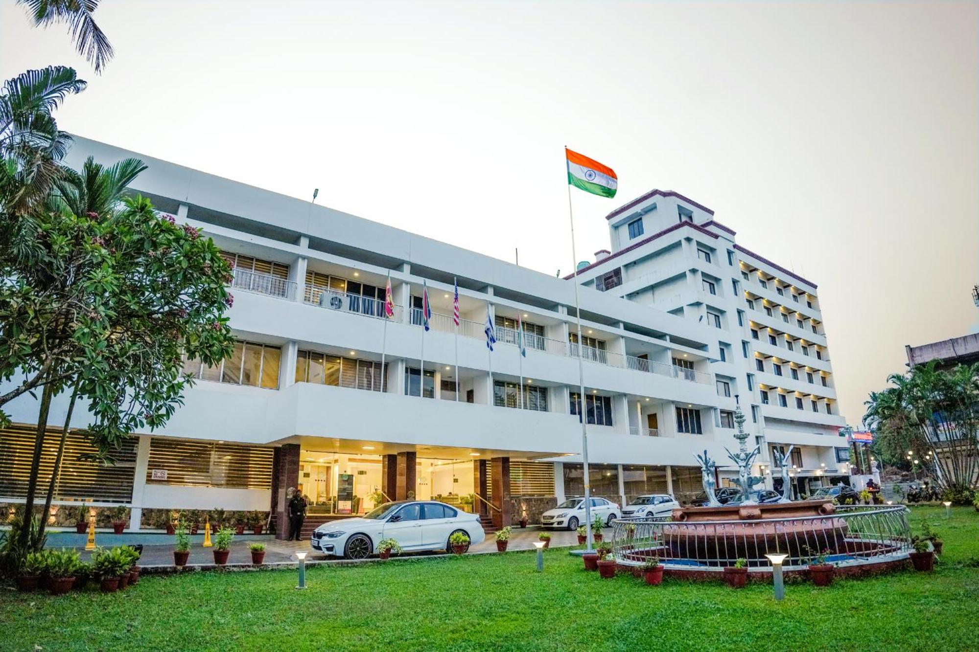 Thrissur Casino Hotels Ltd מראה חיצוני תמונה
